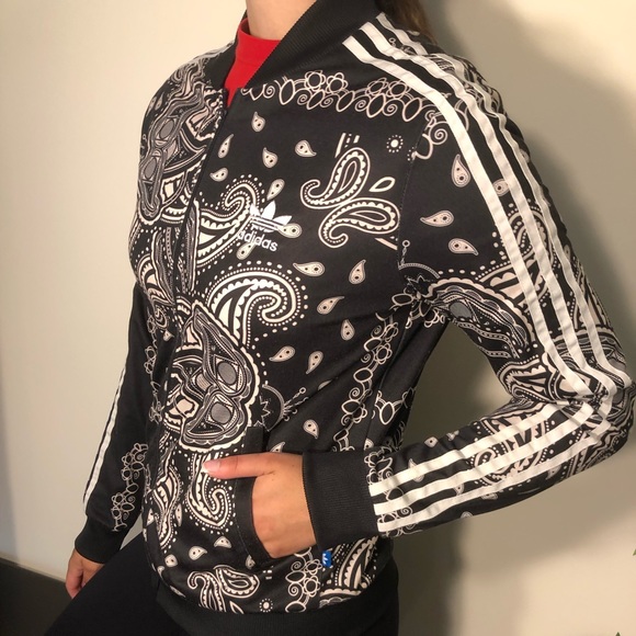 adidas Tops - SOLD Adidas white and black zip up paisley jacket
